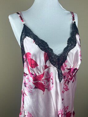 Lilac & London Camisole Size XL Pink Red, Black Lace Accents, Adjustable Straps